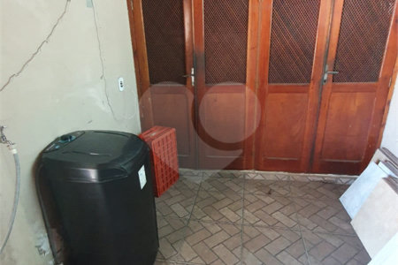 Casa Térrea à venda com 3 quartos, sendo 1 suíte, no Centro, Poá, SP