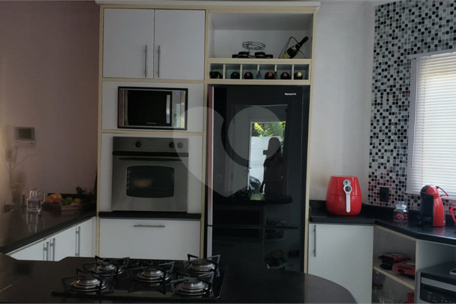 Casa à venda com 4 suítes em Pirucaia, Mairiporã, SP