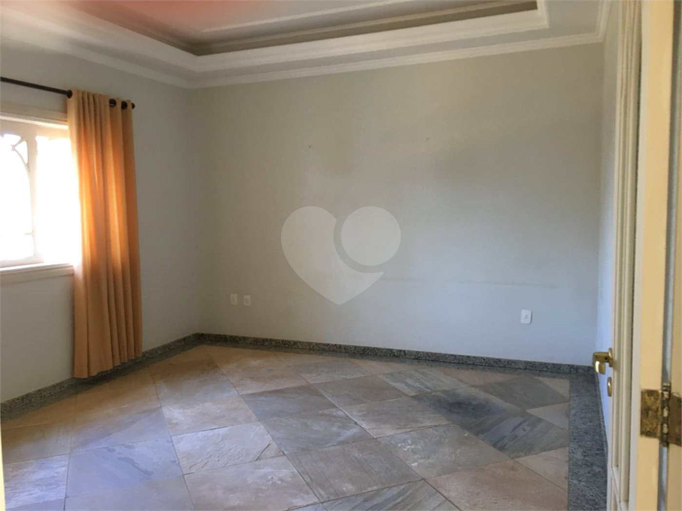 Casa à venda com 3 suítes em Vila Nastri, Itapetininga, SP