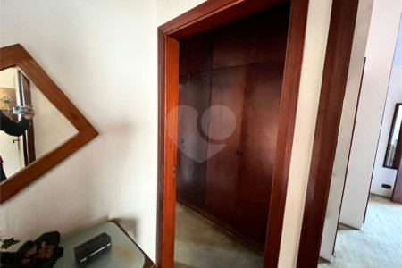 Casa à venda com 4 quartos, sendo 3 suítes, em Chácara Monte Alegre, São Paulo, SP