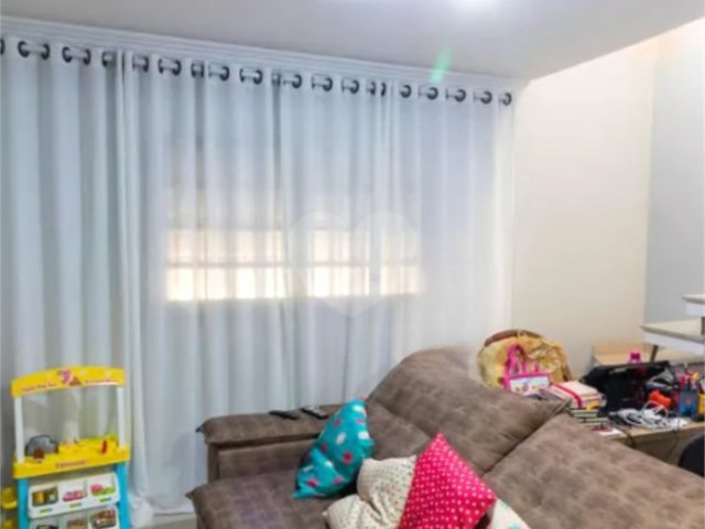 Sobrado à venda com 3 quartos, sendo 1 suíte,  em Penha, São Paulo, SP