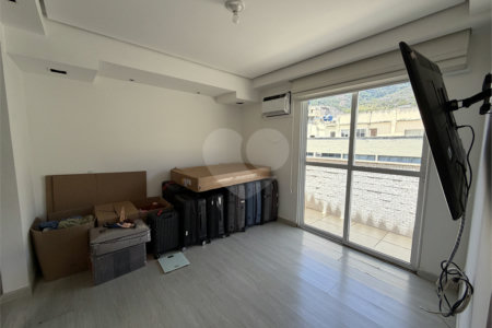 Cobertura à venda com 3 quartos, sendo 1 suíte, em Tijuca, Rio de Janeiro, RJ