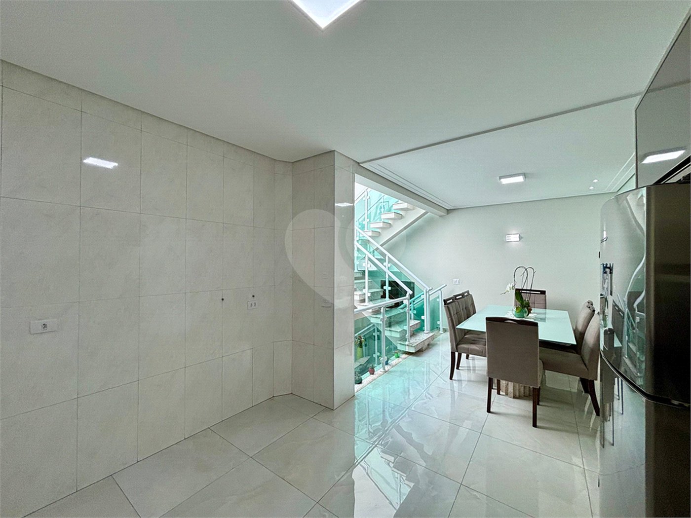 Casa à venda ou para alugar com 6 quartos, sendo 1 suíte, em Residencial/Comercial, Guarulhos, SP