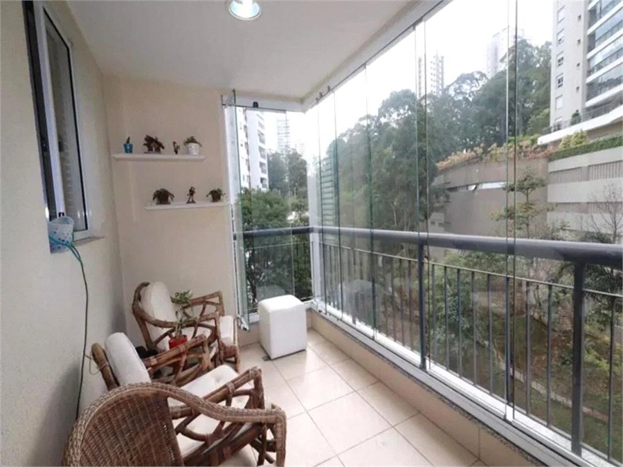 Apartamento à venda com 3 quartos, sendo 1 suíte, em Vila Andrade, São Paulo, SP