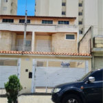 Sobrado a venda no Ipiranga de 220m² com 4 suítes e 2 vagas.Estuda permuta.