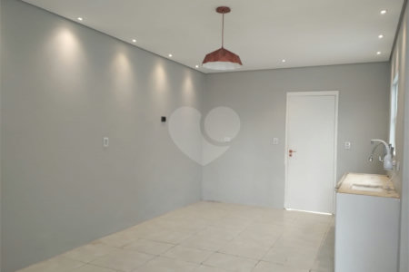 Casa Térrea à venda com 1 quarto em Vila Nivi, São Paulo, SP