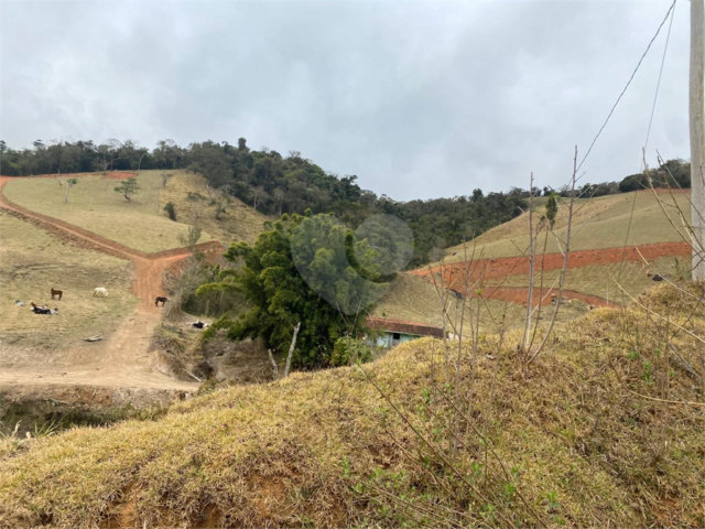 Sítio à venda no Centro, Sapucaí-mirim, MG