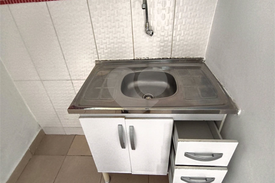 Casa para alugar com 1 quarto no condomínio Cond R Claudio Rodrigues Lopes, São Paulo - SP