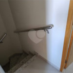 Vende-se Sobrado com 2 Suítes em Condomínio Fechado – Vila Ré