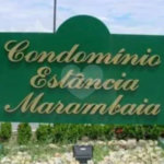 Casa à venda com 3 quartos, sendo 1 suíte, no condomínio Estância Marambaia, Vinhedo - SP