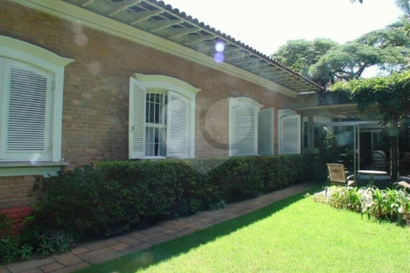 Casa à venda com 4 quartos, sendo 1 suíte, em Brooklin Velho, São Paulo, SP