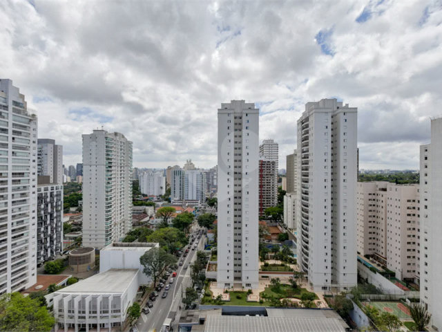 Apartamento à venda com 2 suítes em Santo Amaro, São Paulo, SP