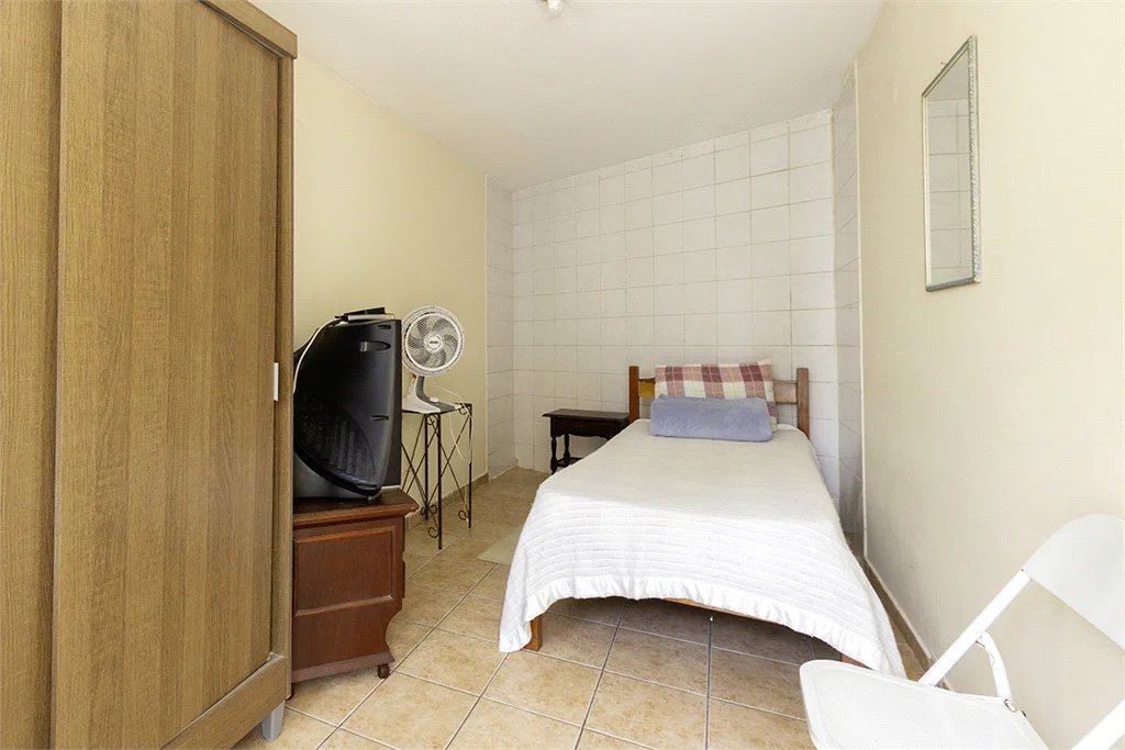 Casa à venda com 4 quartos, sendo 3 suítes, em Cidade Jardim, São Paulo, SP