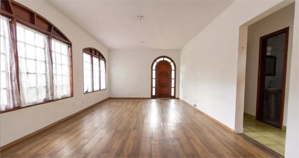 Casa à venda com 4 quartos, sendo 1 suíte,  em Vila Tiradentes, São Paulo, SP
