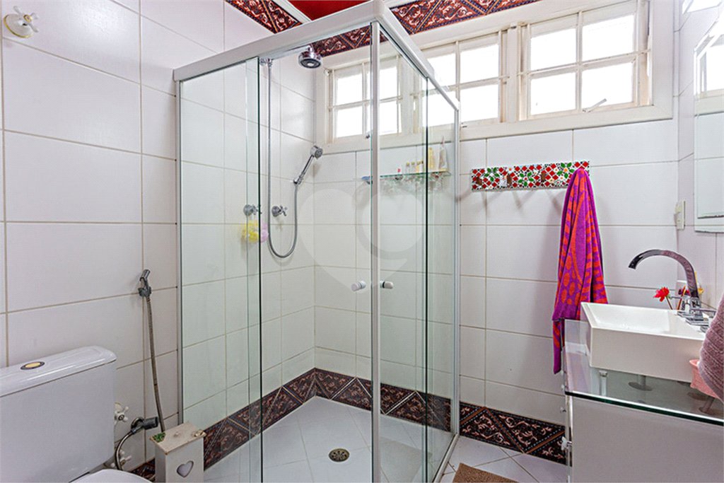 Casa Térrea à venda com 3 quartos, sendo 2 suítes, em Jardim Prudência, São Paulo, SP