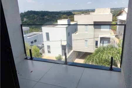 Casa à venda com 3 quartos, sendo 1 suíte,  no condomínio Terras de São Fernando, Cotia - SP