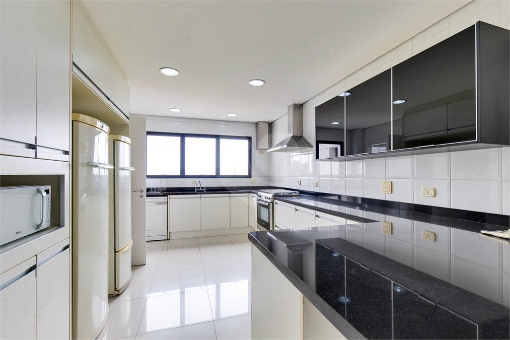 Apartamento à venda ou para alugar com 4 suítes em Alto da Boa Vista, São Paulo, SP