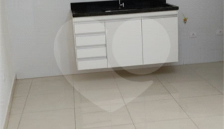 Casa para alugar com 2 quartos no condomínio Residencial Guerreiro, São Paulo - SP