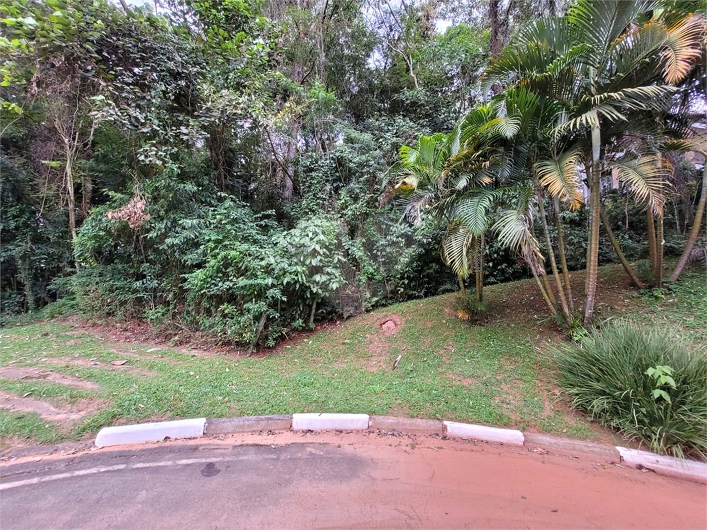 Terreno à venda no condomínio Parque Petrópolis 4 Secção, Mairiporã - SP
