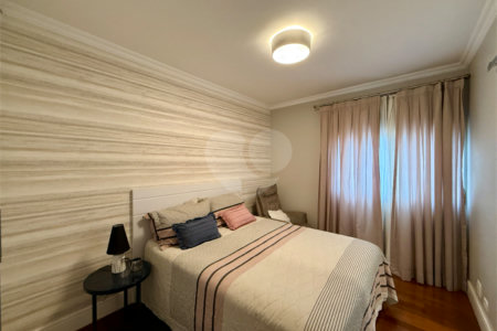 Apartamento à venda com 3 suítes em Campo Belo, São Paulo, SP