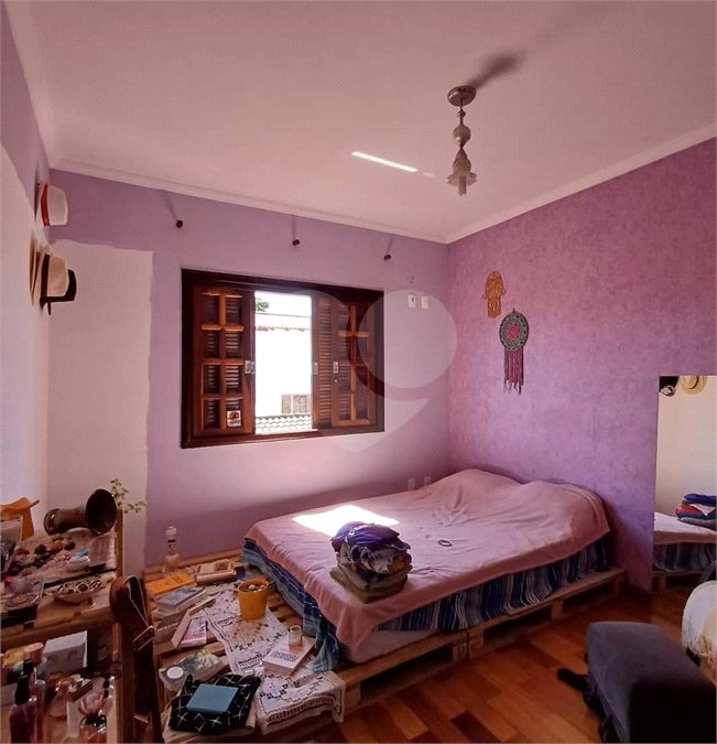 Casa à venda com 4 quartos, sendo 2 suítes,  em Vila Oliveira, Mogi das Cruzes, SP