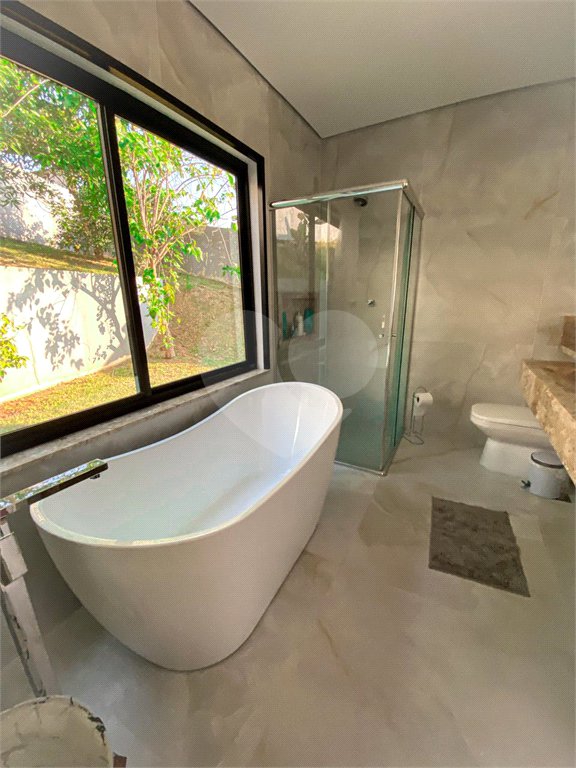 Casa à venda com 4 quartos, sendo 2 suítes, no condomínio Suíça da Cantareira, Mairiporã - SP