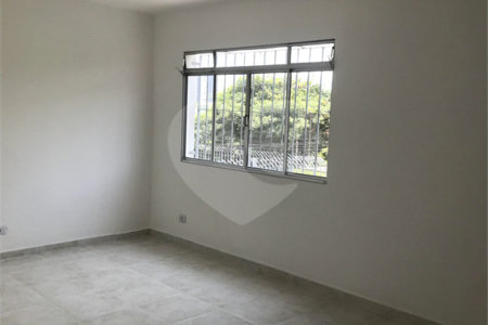 Casa com salão para Venda no Jardim Umarizal.
