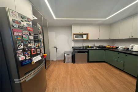 Apartamento Recém reformado e mobiliado a venda em Vila Mariana