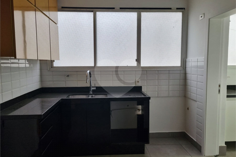 Apartamento à venda com 3 quartos, sendo 1 suíte, em Jardim América, São Paulo, SP