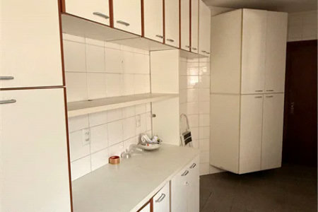 Apartamento à venda com 3 quartos, sendo 1 suíte, em Vila Andrade, São Paulo, SP