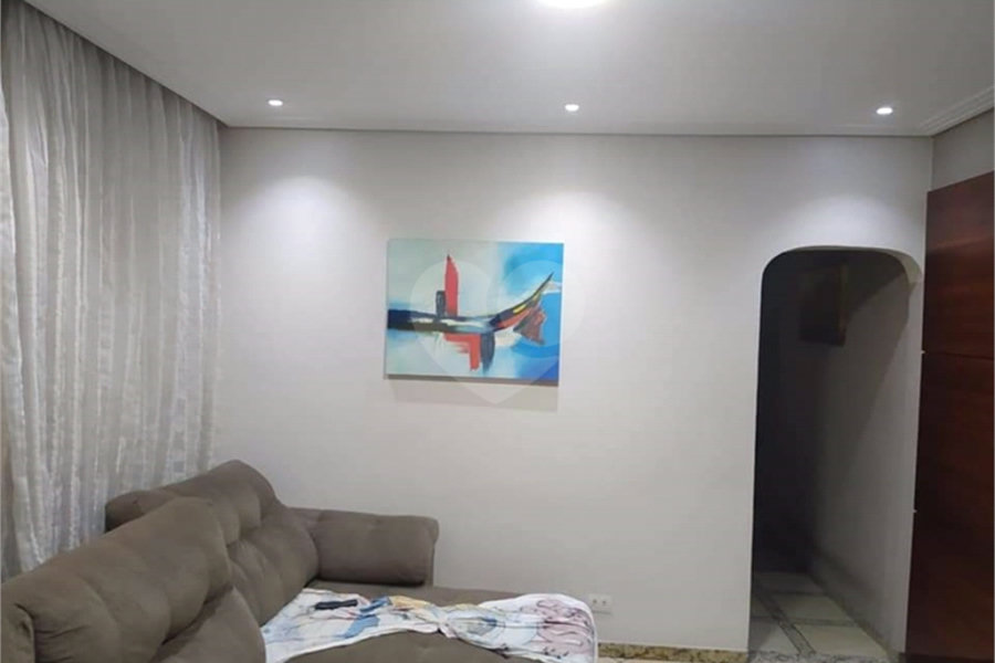 Casa à venda com 4 quartos, sendo 1 suíte, em Jardim Santa Cecília, Guarulhos, SP