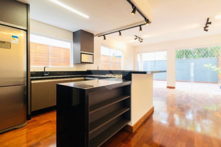 Casa à venda com 3 quartos, sendo 1 suíte,  no condomínio Reserva do Visconde, São Paulo - SP