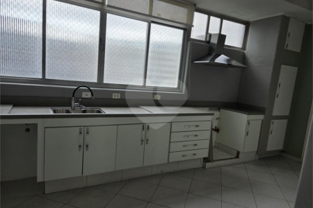 Apartamento à venda com 2 suítes em Cerqueira César, São Paulo, SP