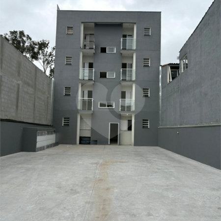 Casa à venda com 3 quartos, sendo 1 suíte, no condomínio Felipe Camarao, Poá - SP
