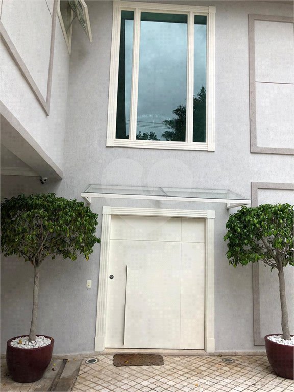 Casa em condomínio à venda com 4 quartos, sendo 6 suítes, em Fazenda Morumbi, São Paulo, SP