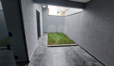 Casa à venda com 3 quartos, sendo 1 suíte,  no condomínio Horto Florestal Villagio, Sorocaba - SP