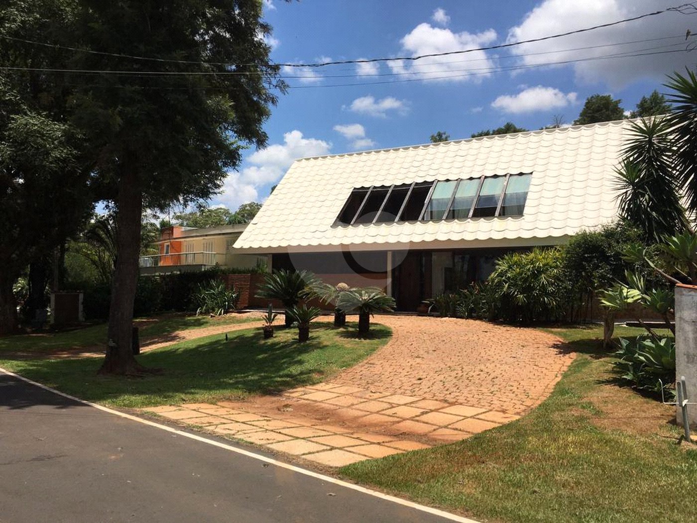 Casa à venda com 3 quartos, sendo 1 suíte, no condomínio Lago Azul, Araçoiaba da Serra - SP