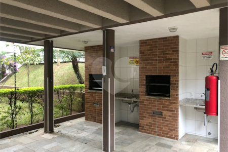 Apartamento à venda com 3 quartos, sendo 1 suíte,  em Jardim Amaralina, São Paulo, SP