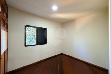 Apartamento à venda com 3 quartos, sendo 1 suíte, em Alto da Boa Vista, São Paulo, SP