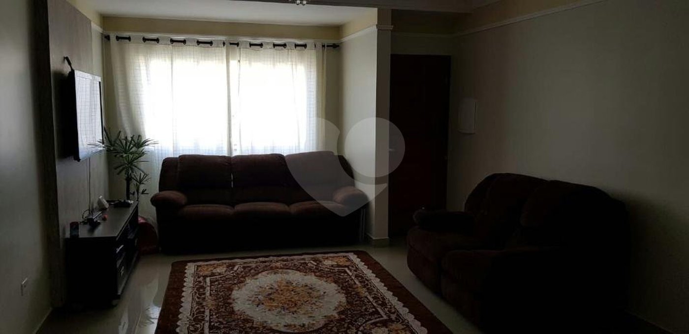 Sobrado à venda com 4 quartos, sendo 3 suítes, em Jardim Virginia Bianca, São Paulo, SP