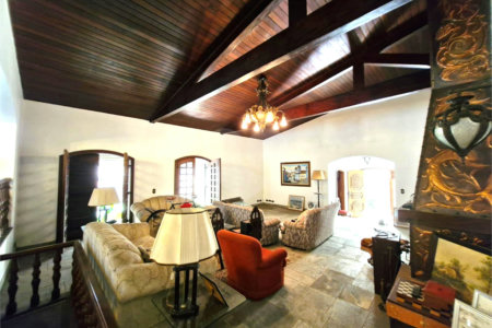 Casa Térrea à venda com 5 quartos, sendo 3 suítes, em Granja Julieta, São Paulo, SP