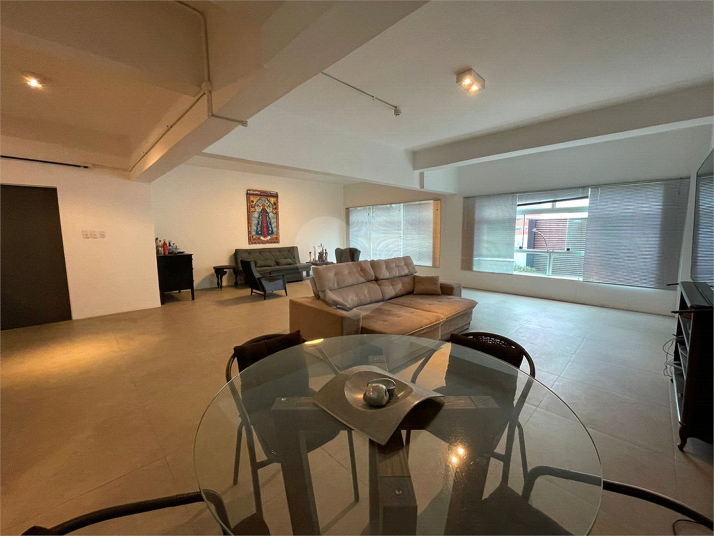 Apartamento à venda com 2 quartos, sendo 1 suíte, em Cerqueira César, São Paulo, SP