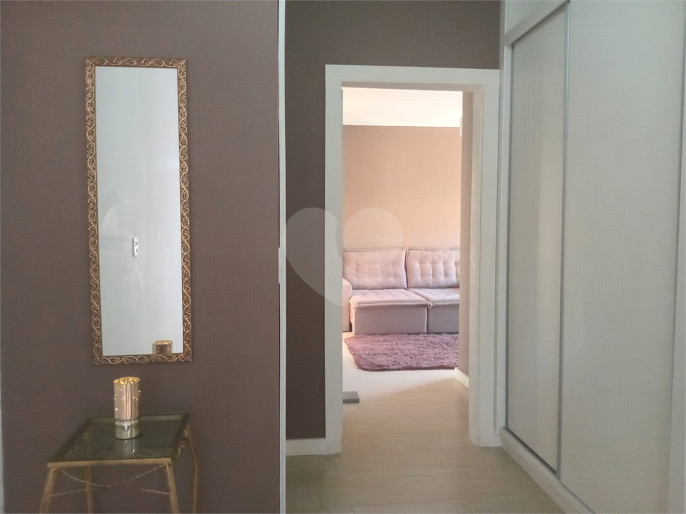 Casa à venda com 4 quartos, sendo 3 suítes, no condomínio Arco Iris, Atibaia - SP