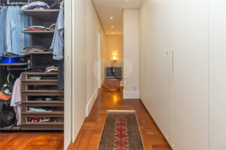 Apartamento à venda com 4 suítes em Campo Belo, São Paulo, SP