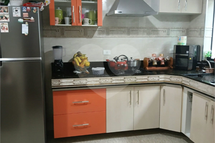 Casa à venda com 4 quartos, sendo 1 suíte, em Vila Romão, Salto, SP