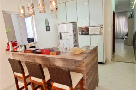 Sobrado à venda com 3 quartos, sendo 1 suíte,  em Jardim Leocádia, Sorocaba, SP