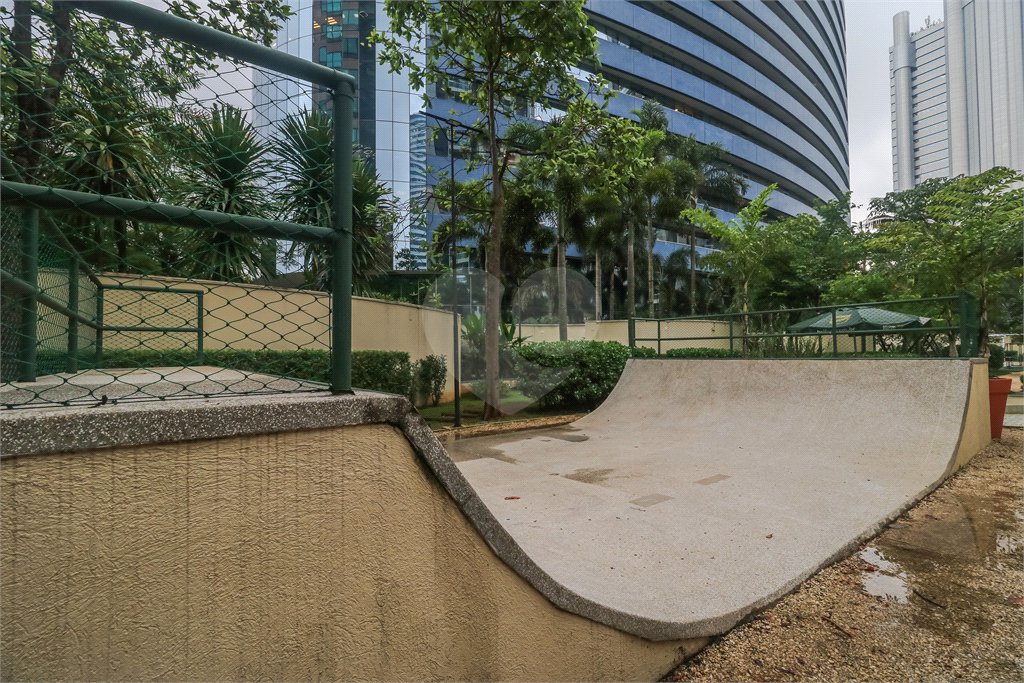 Apartamento à venda com 3 suítes em Cidade Monções, São Paulo, SP