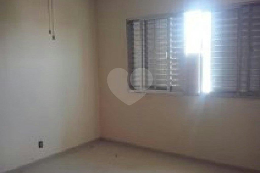 Casa à venda com 3 quartos, sendo 1 suíte,  em Parque Vitória, São Paulo, SP