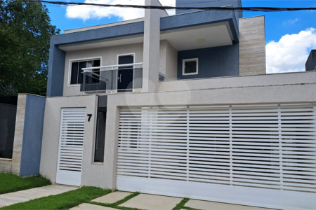 Casa à venda com 3 quartos, sendo 1 suíte, no condomínio Fazenda Cantagalo, Rio de Janeiro - RJ