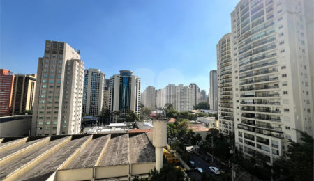 Apartamento à venda com 2 quartos, sendo 1 suíte, em Indianópolis, São Paulo, SP